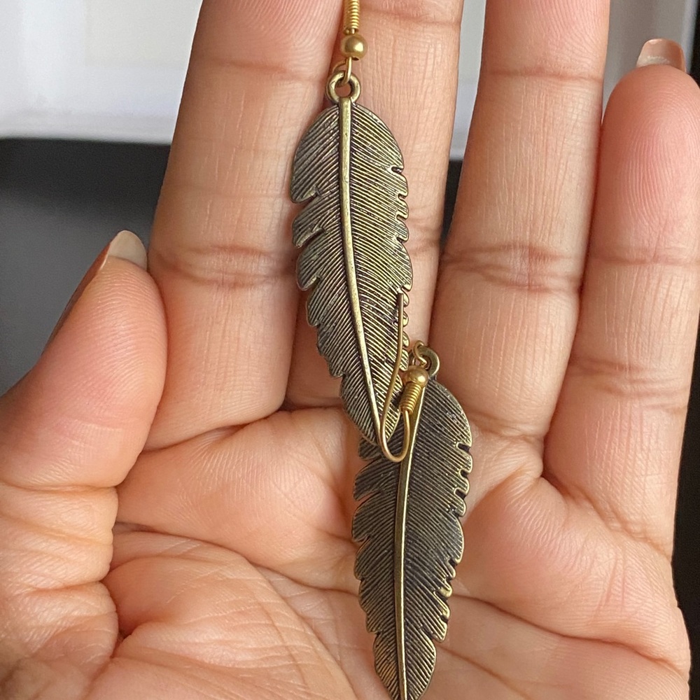 Earrings - Picture 2 of 5